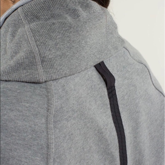 LULULEMON - VGUC-EUC Yin To My Yang Cardi (12) - Picture 9 of 16